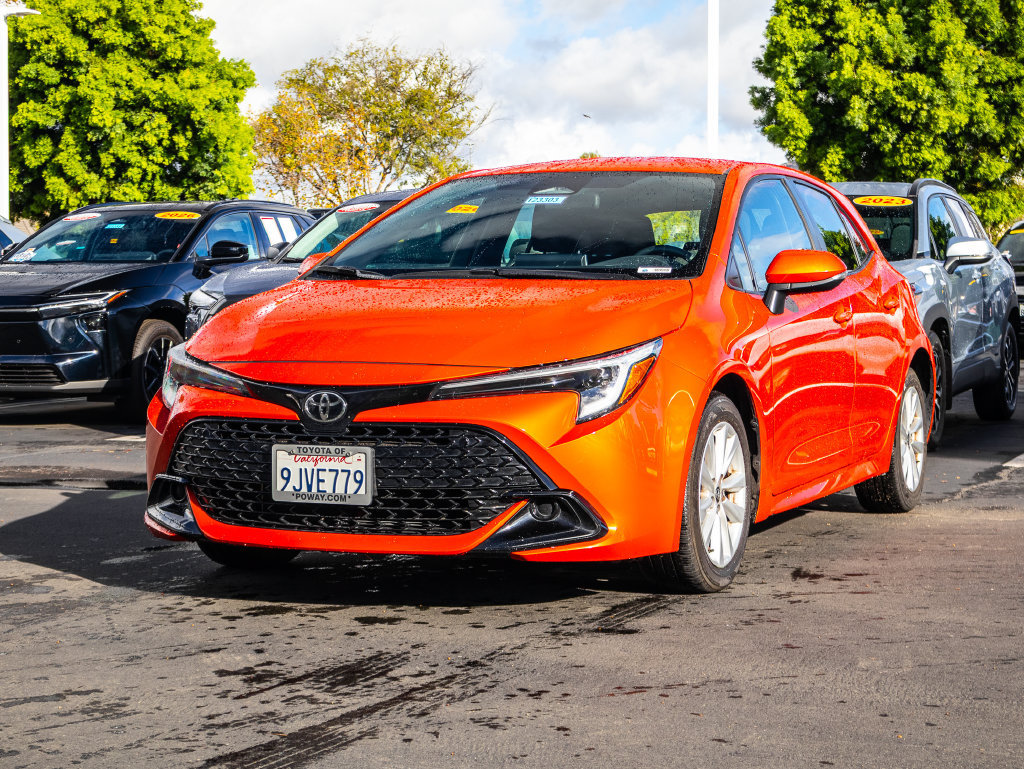 Used 2024 Toyota Corolla SE w/ SE Package FWD image 3