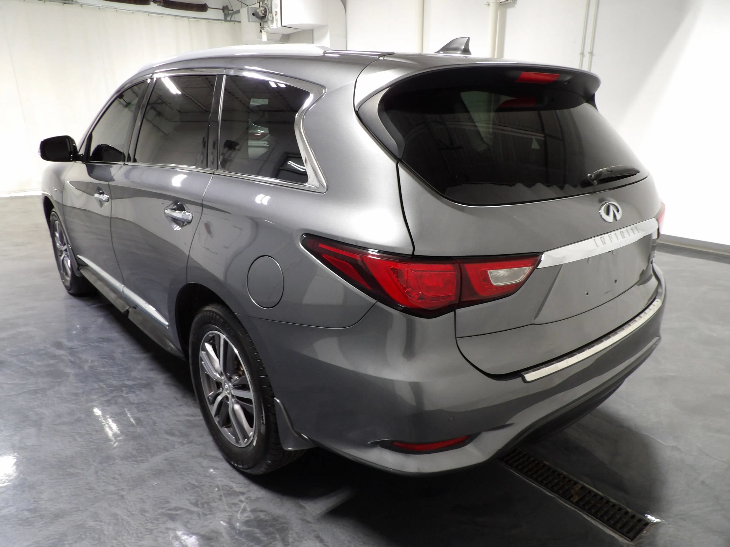 Used 2018 INFINITI QX60 Luxe w/ Premium Plus Package AWD/4WD image 6