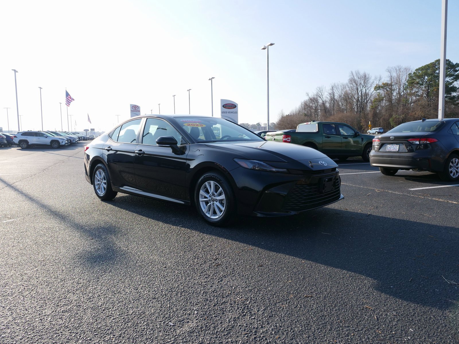 Used 2025 Toyota Camry LE image 2