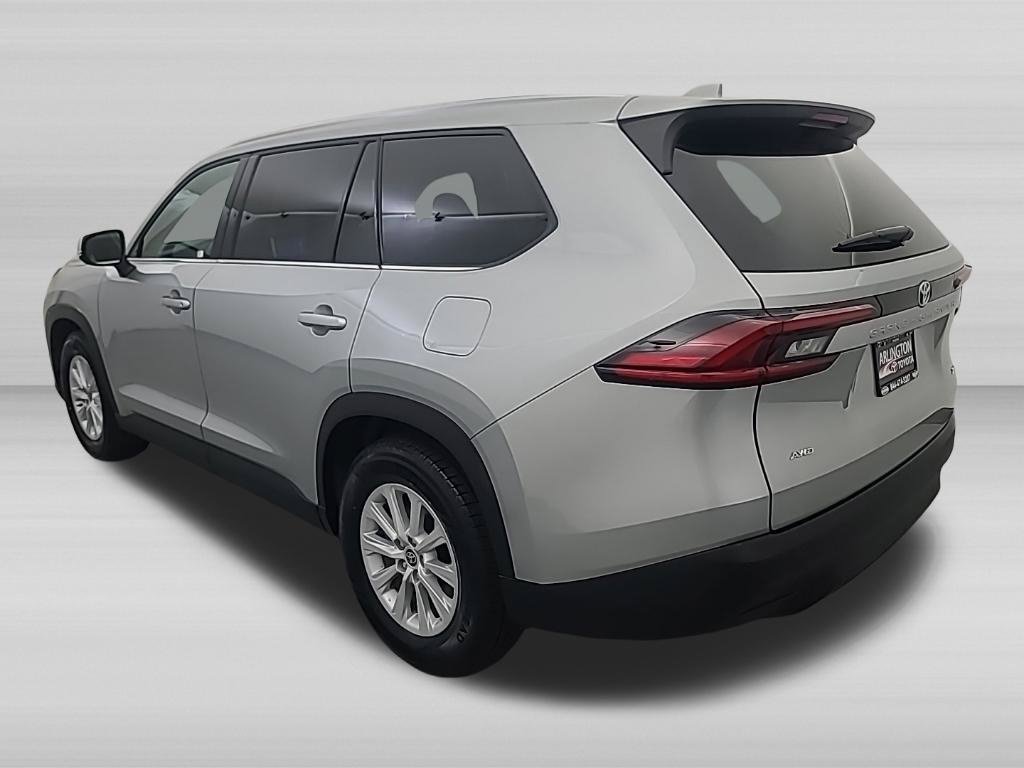 Used 2025 Toyota Grand Highlander AWD image 7