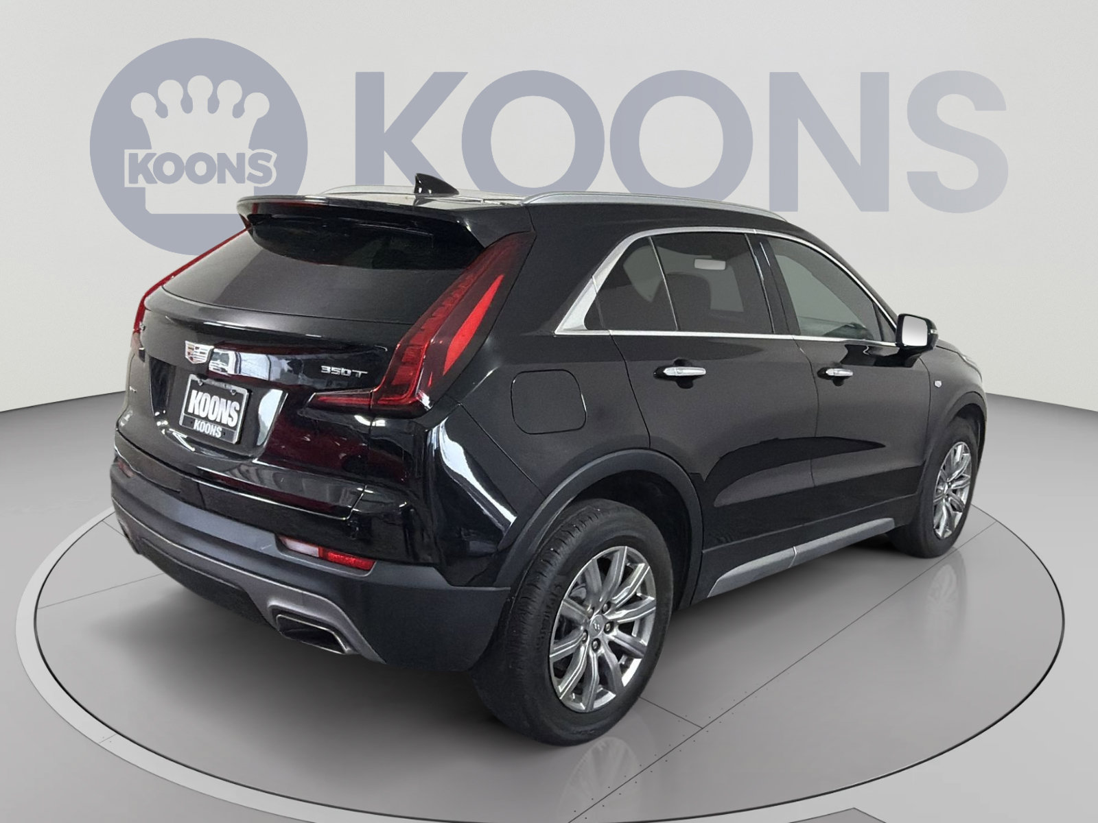Used 2023 Cadillac XT4 Premium Luxury w/ Technology Package AWD/4WD image 7