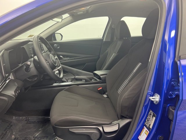 Used 2023 Hyundai Elantra SEL image 14