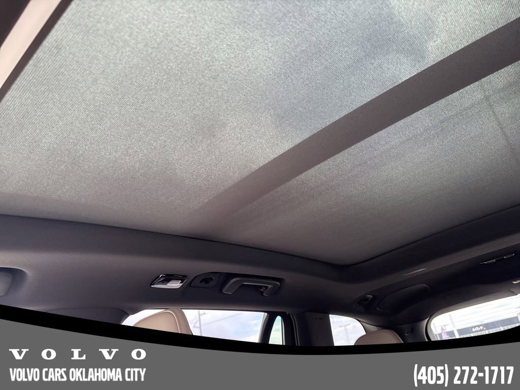 Used 2025 Volvo XC90 T8 Plus w/ Protection Package Premier AWD/4WD image 10