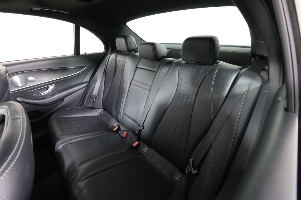 Used 2019 Mercedes-Benz E 300 4MATIC image 16