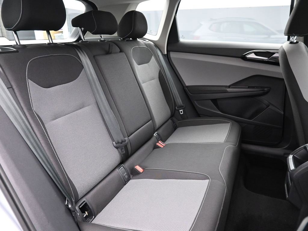 Used 2024 Volkswagen Taos S image 23