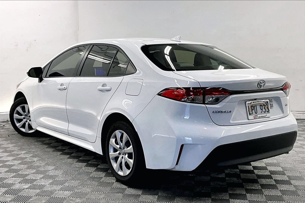 Used 2025 Toyota Corolla LE FWD image 10