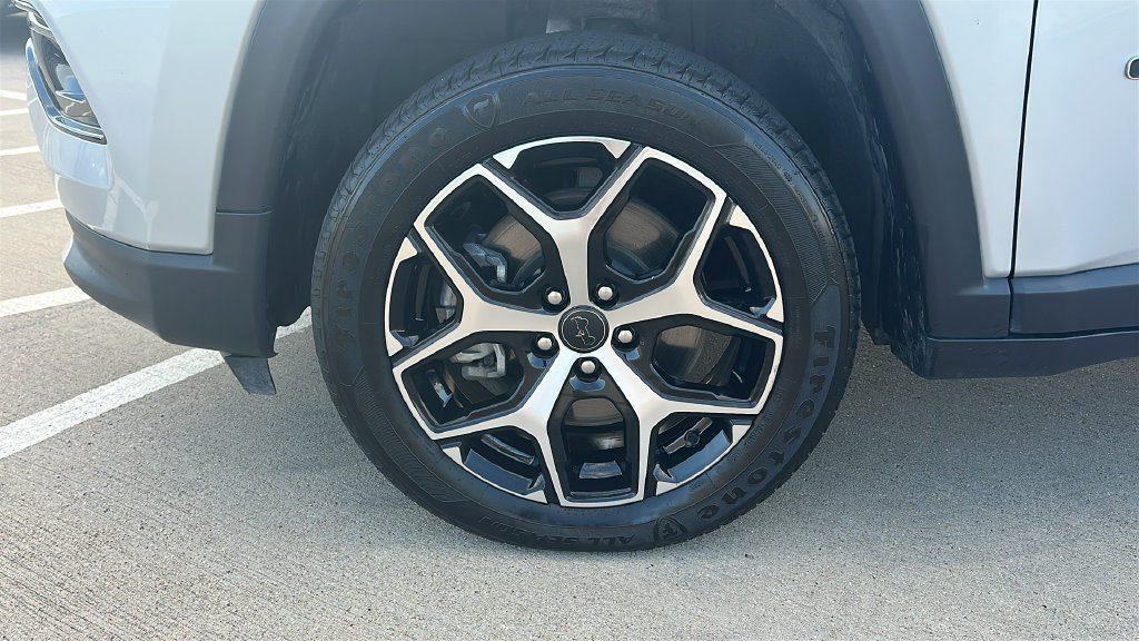 Used 2025 Jeep Compass Limited AWD/4WD image 6