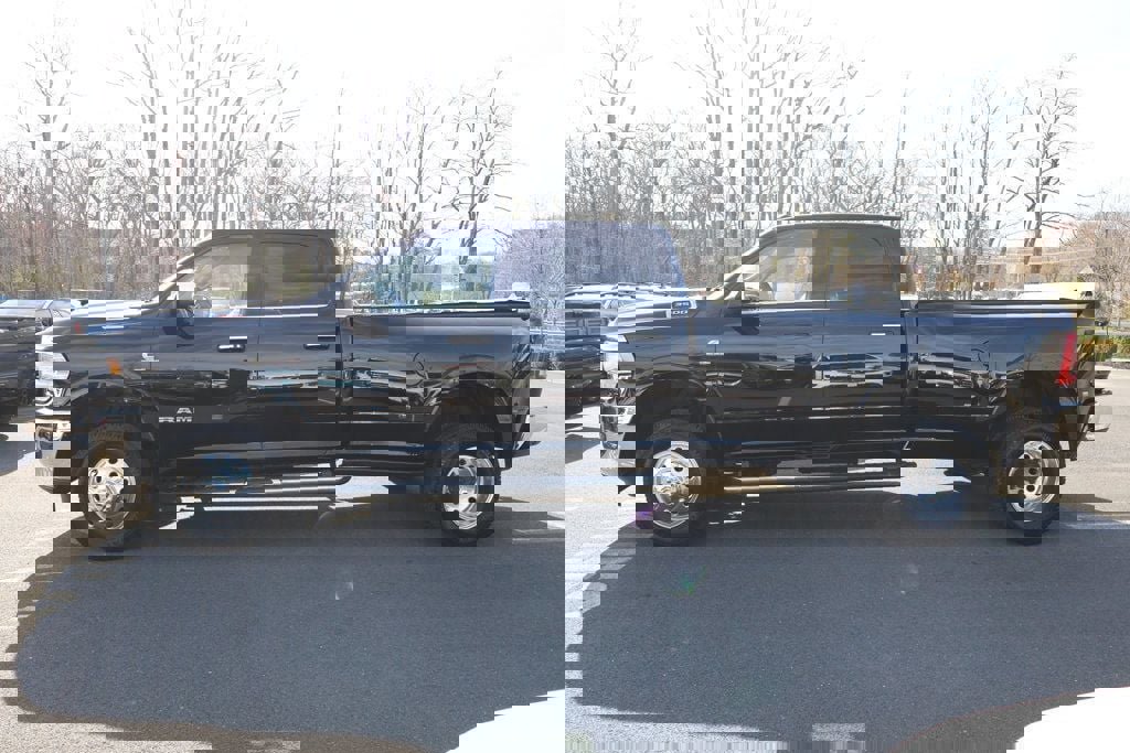 Used 2022 RAM 3500 Laramie image 2