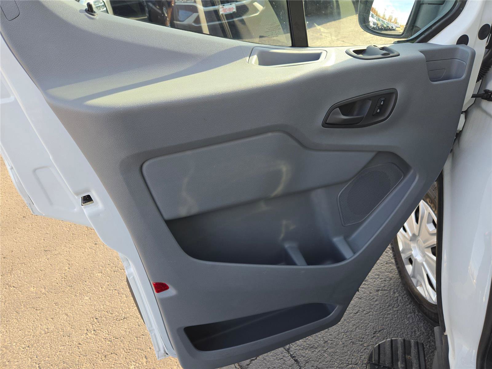 Used 2018 Ford Transit 350 XLT image 20