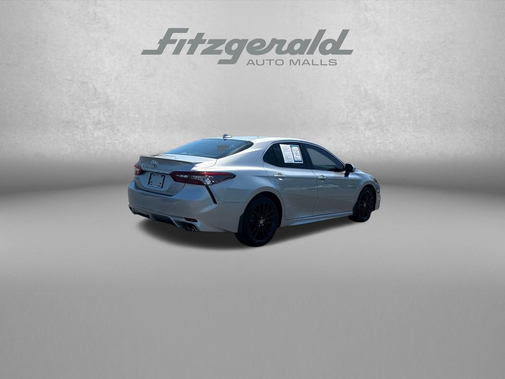 Used 2022 Toyota Camry XSE FWD image 7
