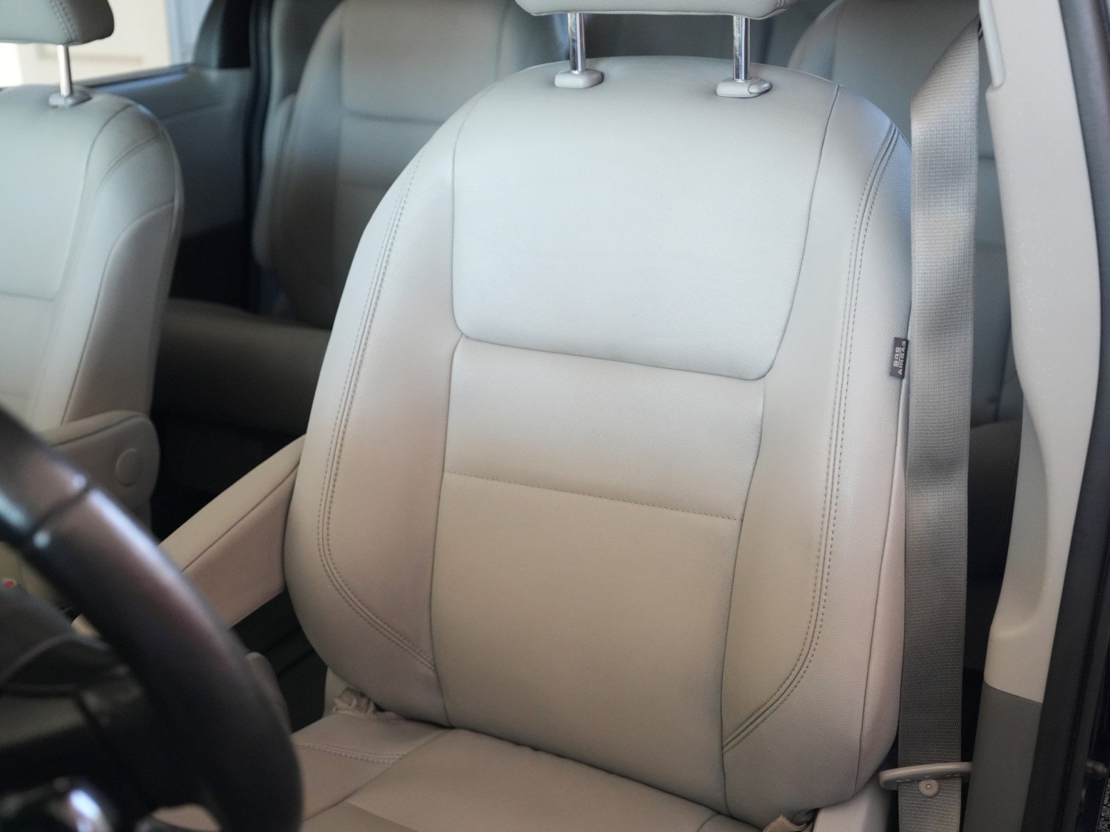 Used 2020 Toyota Sienna XLE Premium AWD/4WD image 28