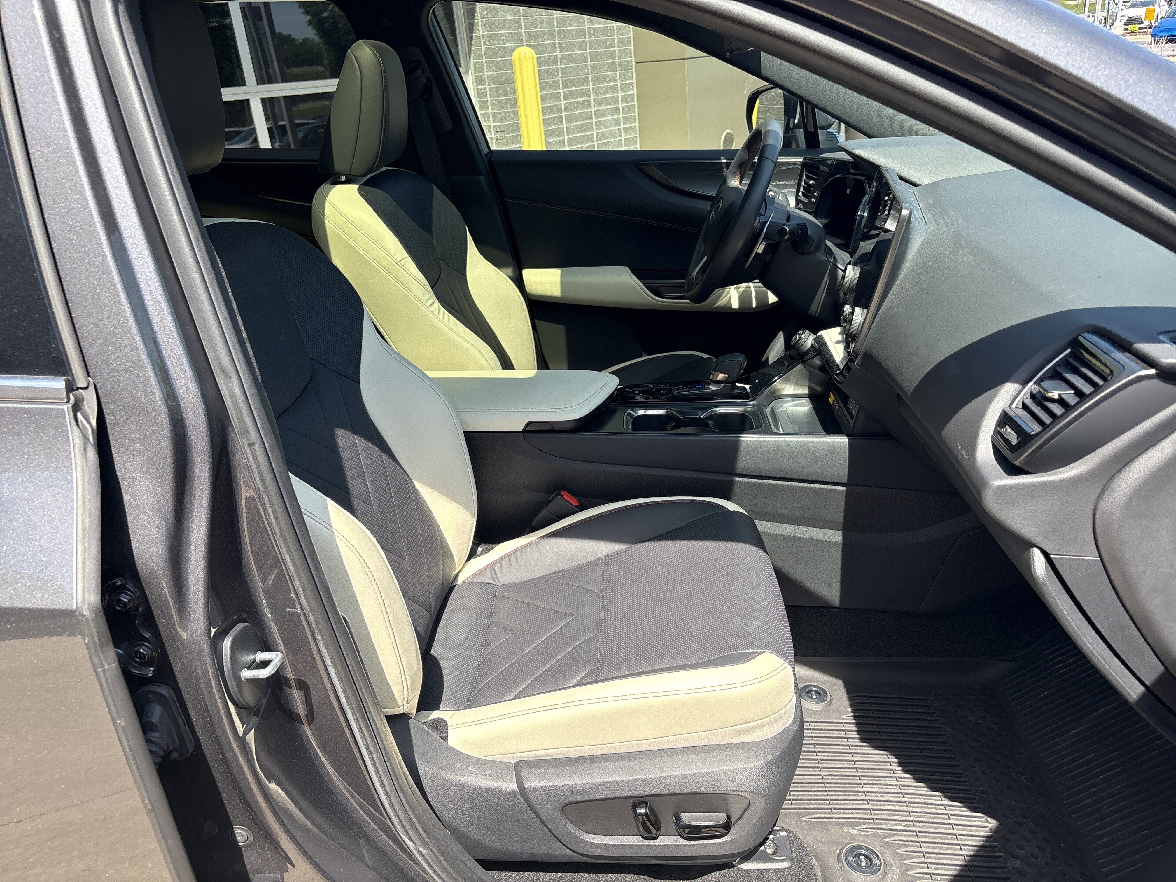 Used 2023 Lexus NX 350 AWD w/ Vision Package image 18
