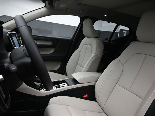 New 2026 Volvo XC40 B4 Plus w/ Protection Package Premier image 9