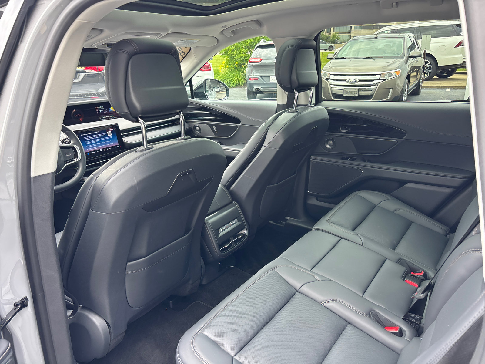 New 2026 Lincoln Nautilus Premier w/ Equipment Group 102A AWD/4WD image 28