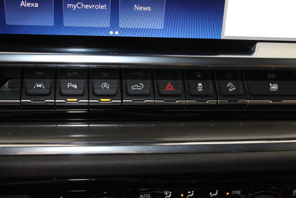 Used 2024 Chevrolet Silverado 1500 High Country w/ Technology Package AWD/4WD image 49