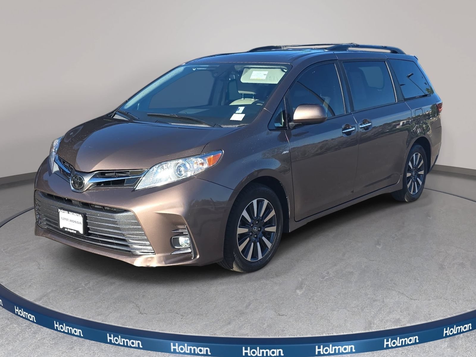 Used 2018 Toyota Sienna XLE w/ XLE Navigation Package AWD/4WD video 1