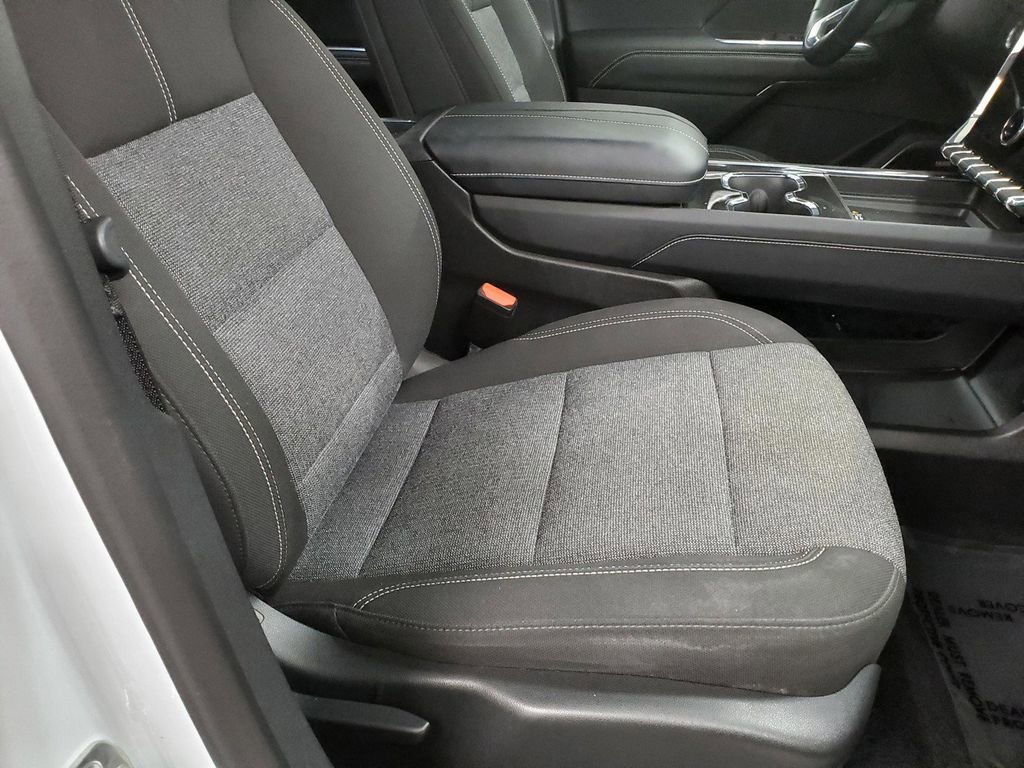 Used 2025 GMC Acadia Elevation image 19