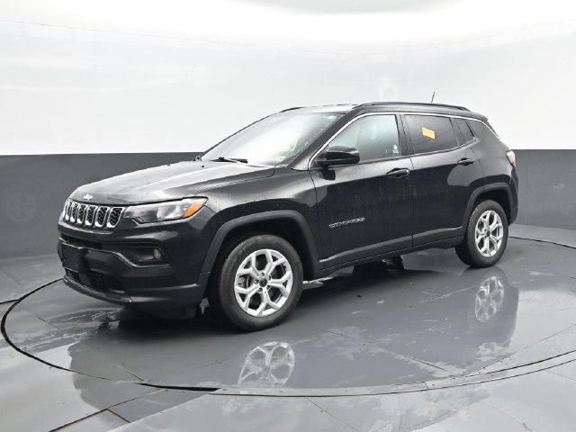 Used 2025 Jeep Compass Latitude