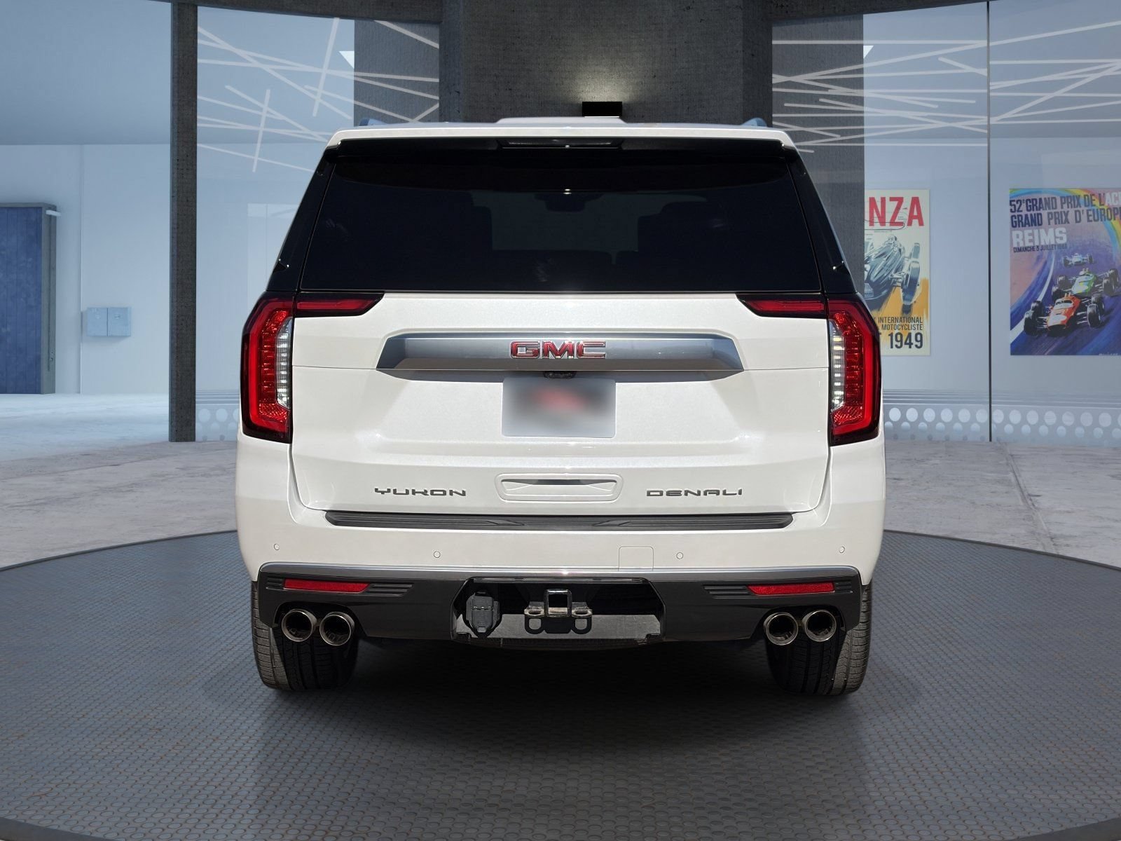 Certified 2023 GMC Yukon Denali w/ Denali Reserve Package AWD/4WD image 5