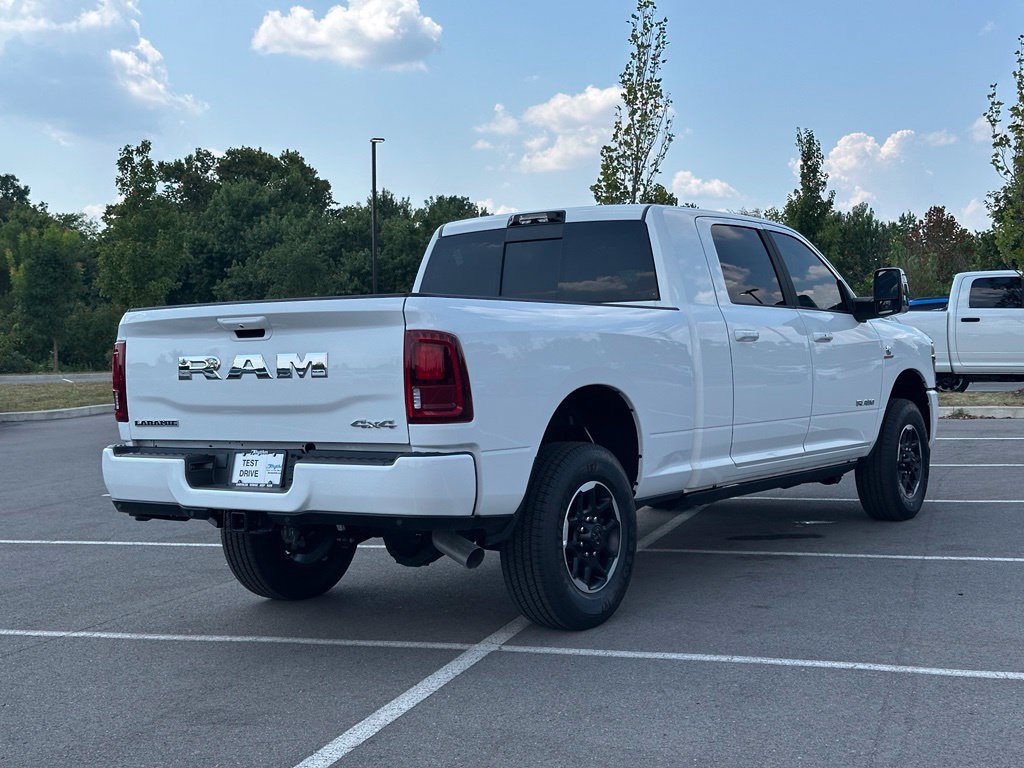New 2026 RAM 3500 Laramie AWD/4WD image 7