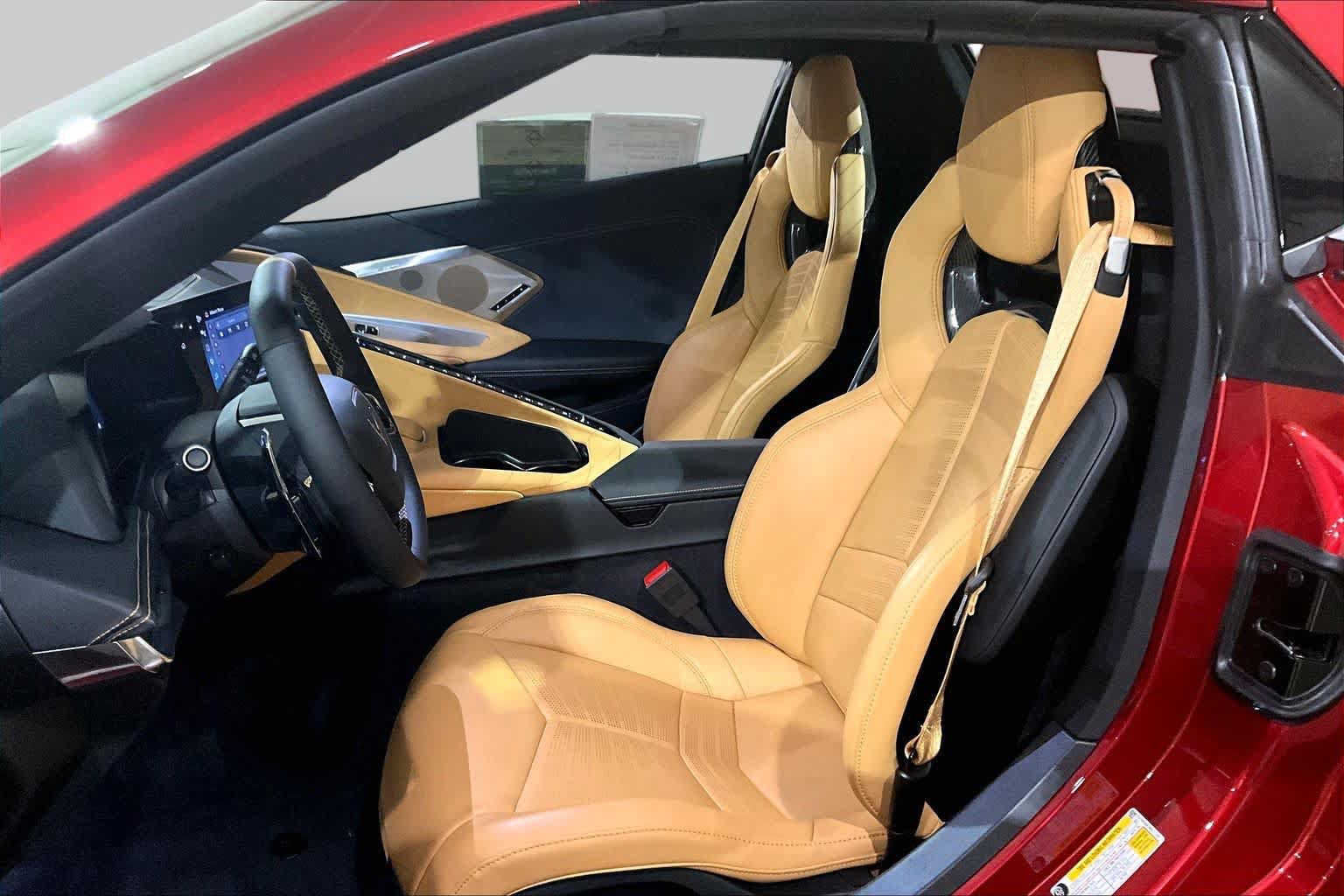 Used 2024 Chevrolet Corvette Stingray Preferred Conv w/ Z51 Performance Package RWD image 8