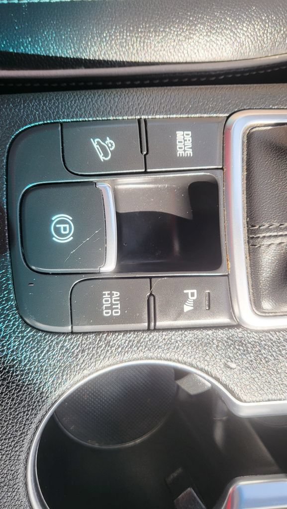 Used 2020 Kia Sportage SX FWD image 38