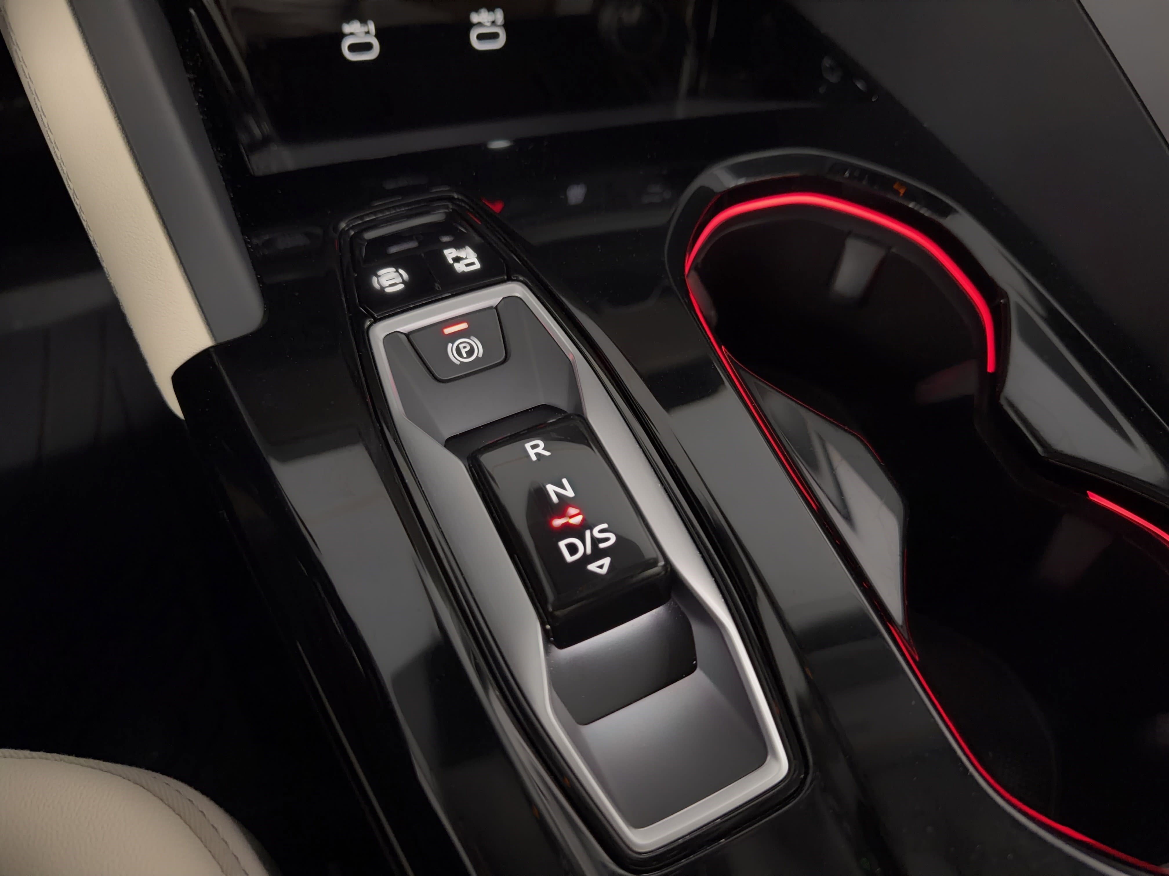 Used 2025 Audi Q5 Premium Plus w/ Premium Plus image 25