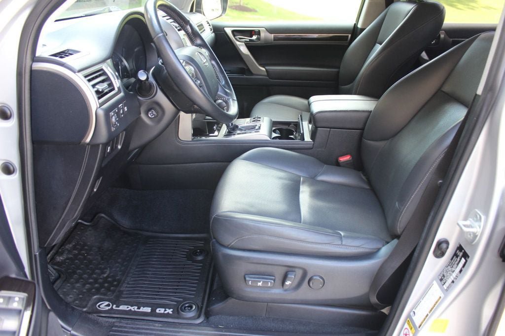 Used 2017 Lexus GX 460 AWD/4WD image 19