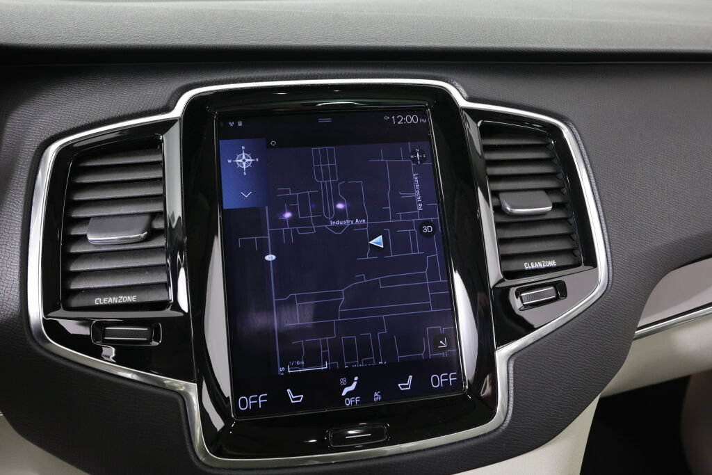 Used 2016 Volvo XC90 T6 Momentum w/ Momentum Plus Package AWD/4WD image 35