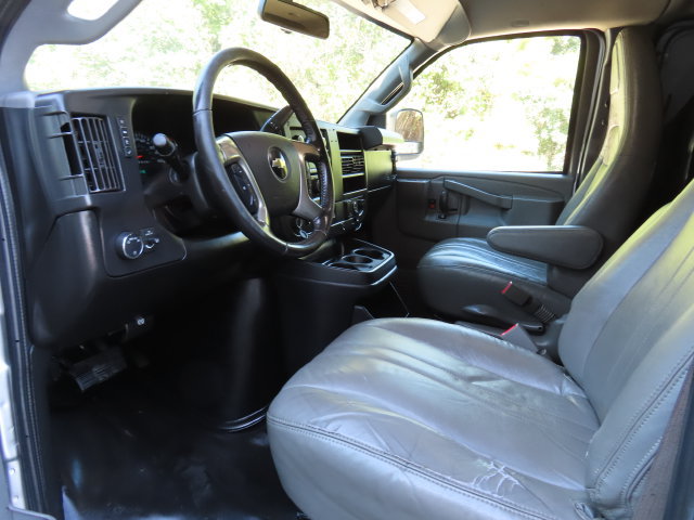 Used 2018 Chevrolet Express 2500 w/ Driver Convenience Package RWD image 14