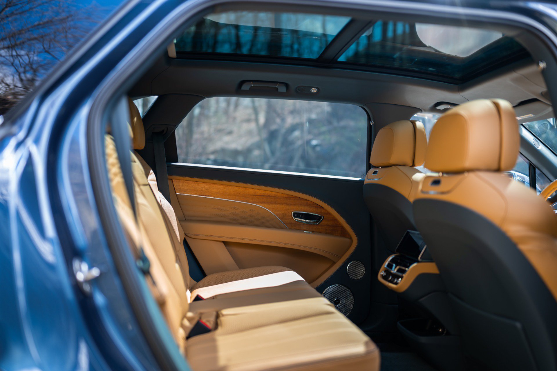 Certified 2025 Bentley Bentayga Extended Wheelbase AWD/4WD image 55