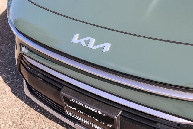 Certified 2025 Kia Niro EX FWD image 6