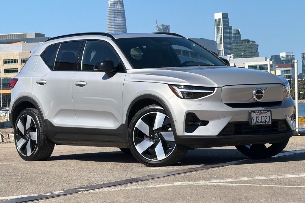 Certified 2023 Volvo XC40 Recharge Ultimate w/ Protection Package Premier