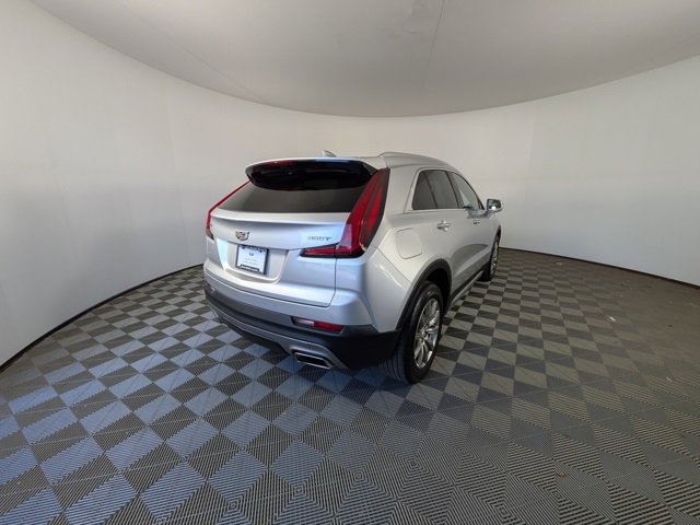 Used 2021 Cadillac XT4 Premium Luxury w/ Cold Weather Package image 5