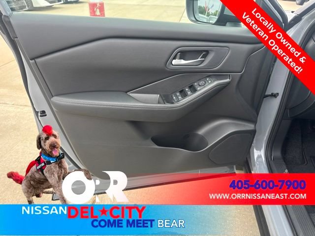 New 2026 Nissan Rogue SV FWD image 15