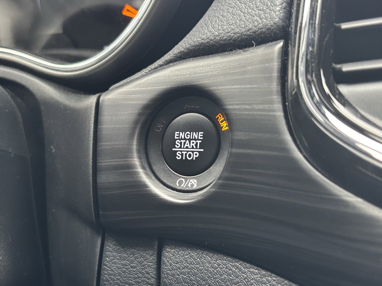 Used 2022 Jeep Grand Cherokee Laredo X image 9