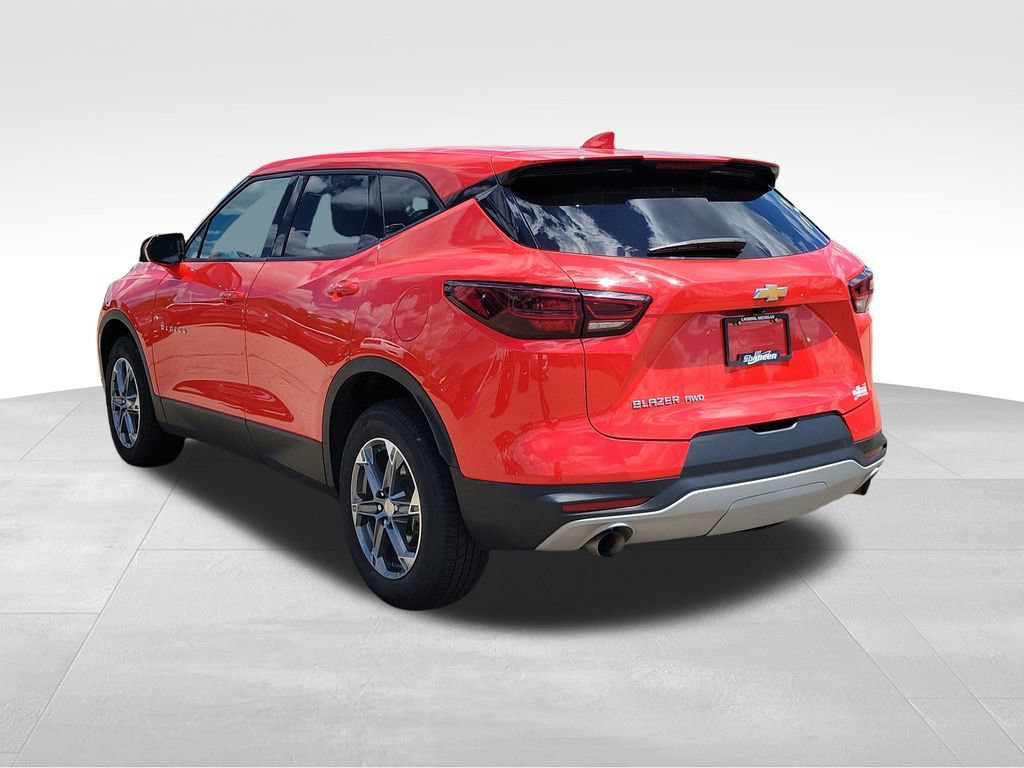 Used 2025 Chevrolet Blazer LT AWD/4WD image 4