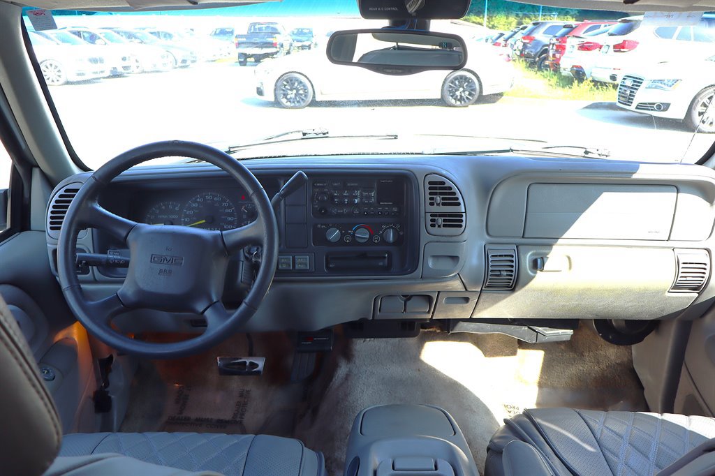 Used 1999 GMC Yukon 4WD 4-Door w/ Marketing Opt Pkg 5 image 17