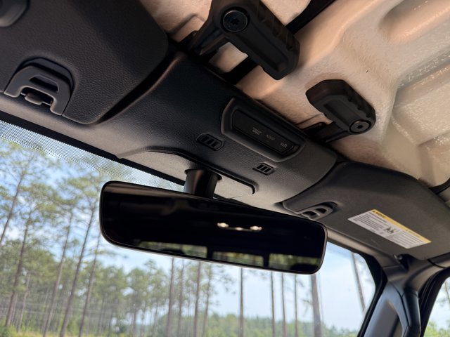 Used 2021 Jeep Gladiator Rubicon w/ Uconnect 4C Nav & Sound Group image 22