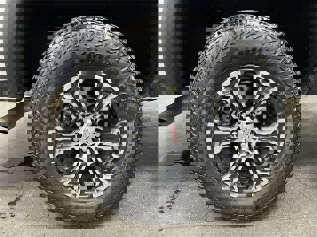 Certified 2024 GMC Canyon AT4 image 32