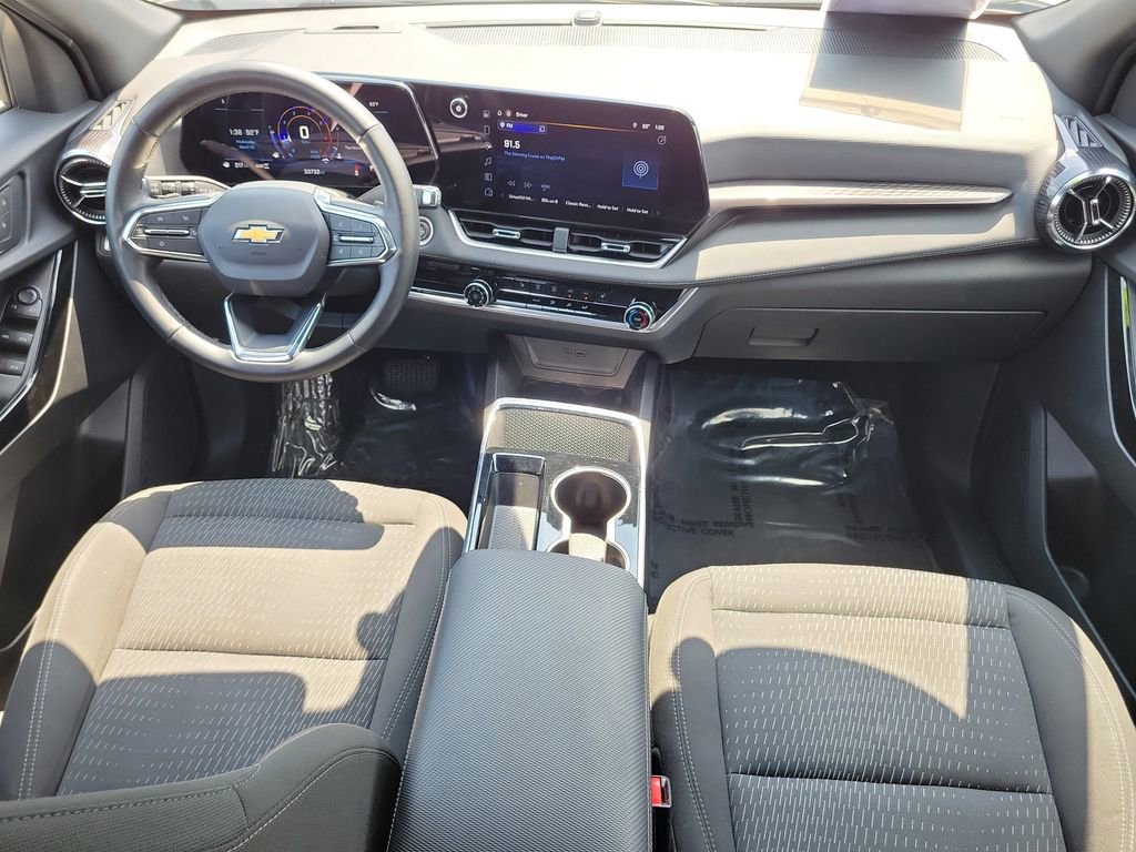 Used 2025 Chevrolet Equinox LT image 12