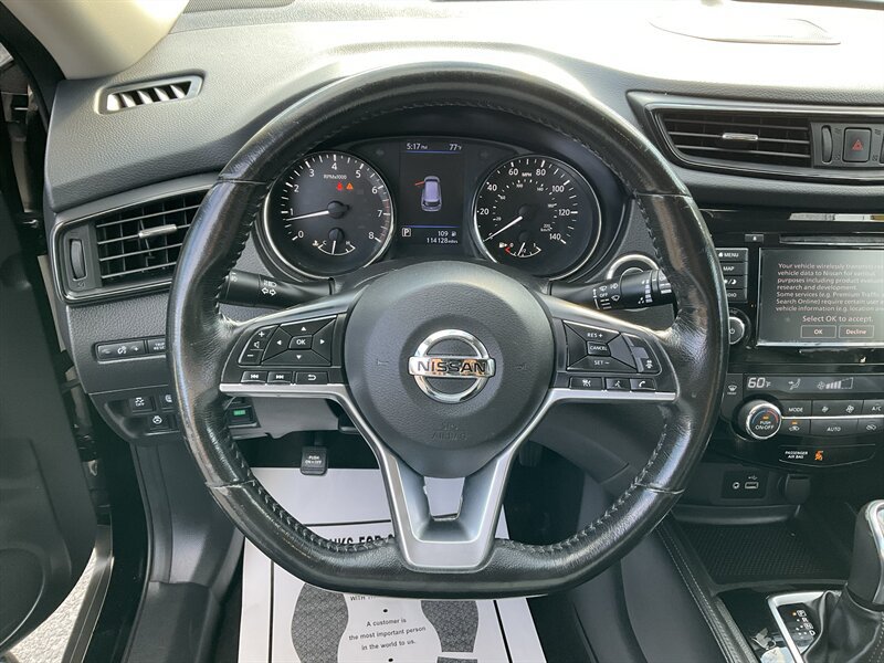 Used 2018 Nissan Rogue SL w/ Premium Package AWD/4WD image 24
