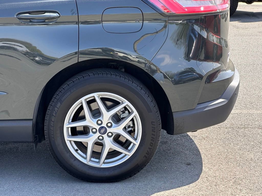 Used 2022 Ford Edge SEL image 39