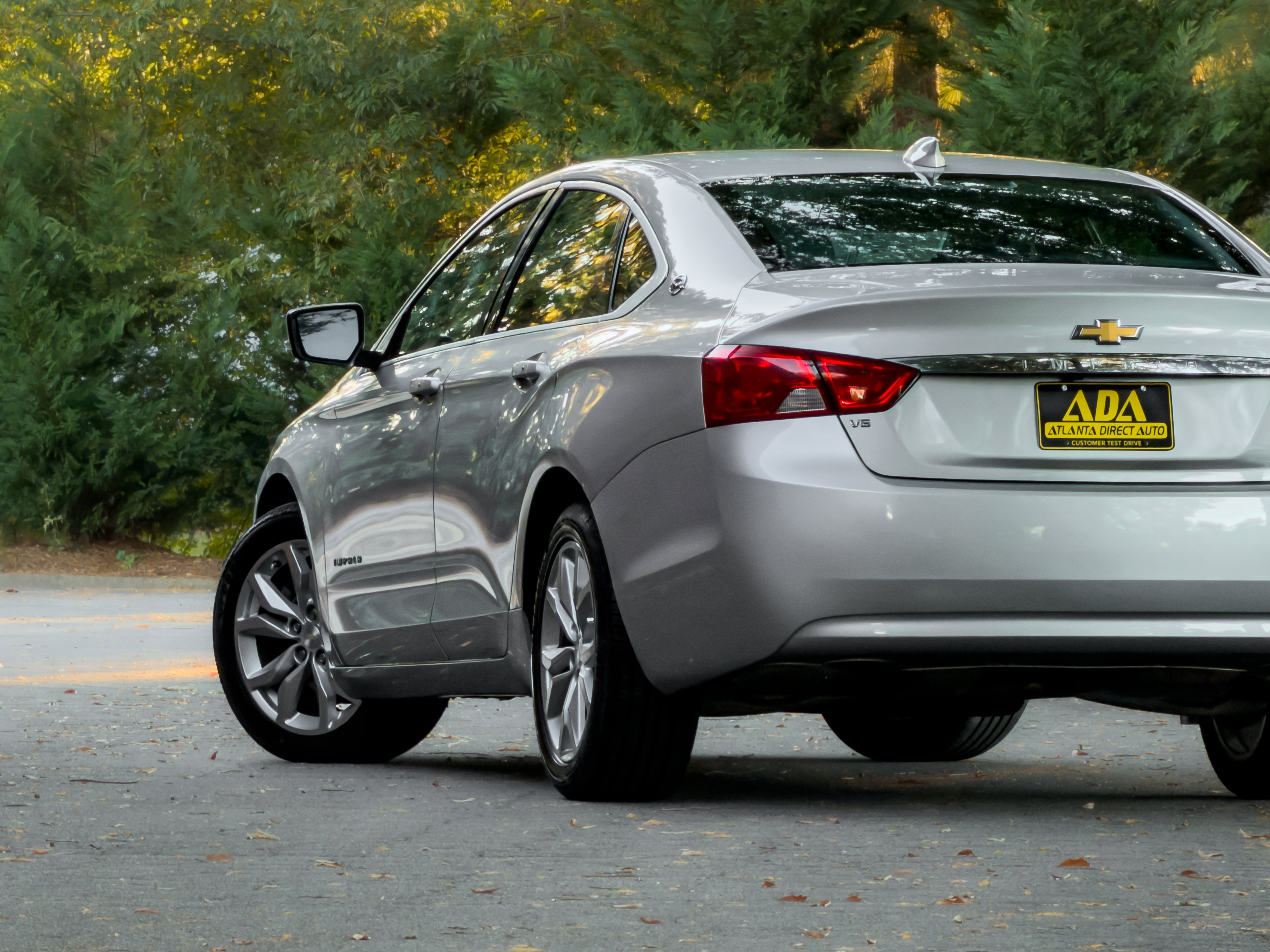 Used 2018 Chevrolet Impala LT FWD image 28