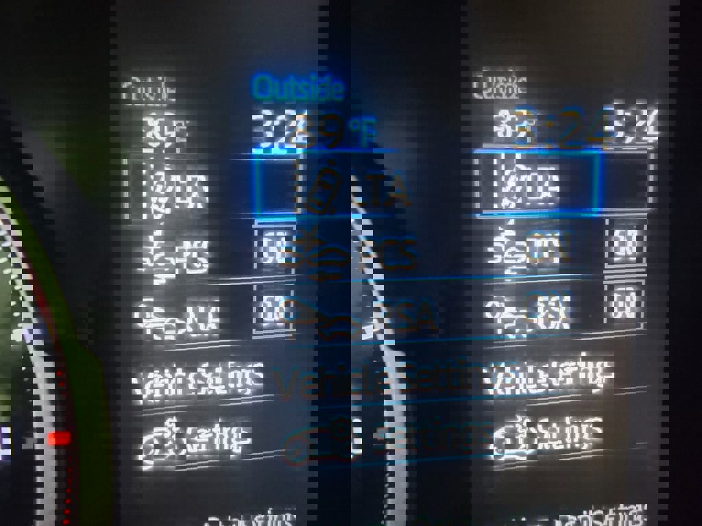 Used 2021 Toyota RAV4 LE image 22