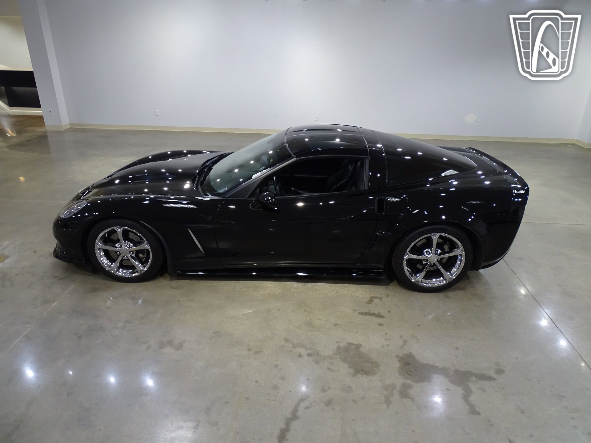 Used 2006 Chevrolet Corvette Coupe w/ Performance Package image 5