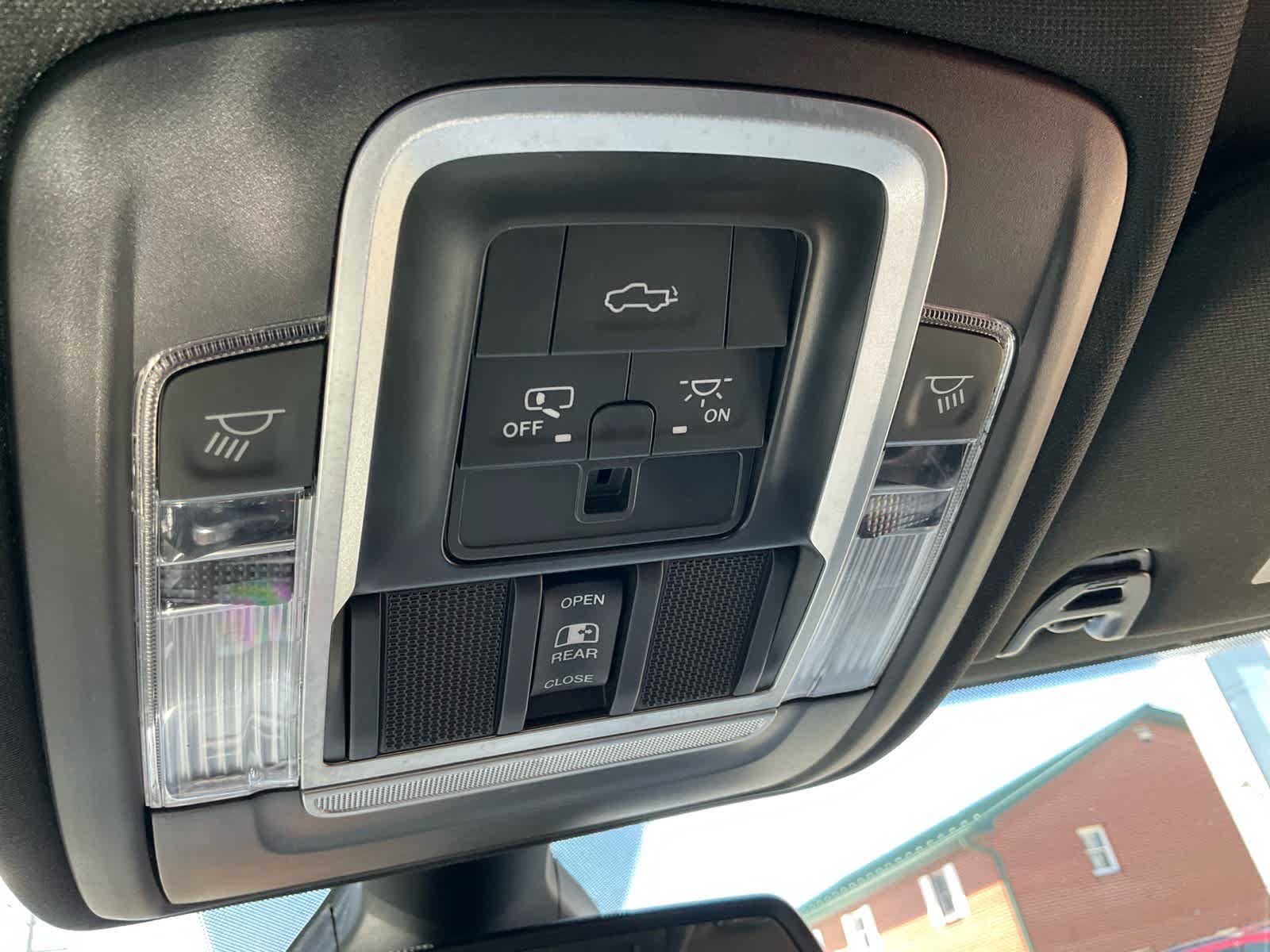 Used 2022 RAM 2500 Laramie AWD/4WD image 14