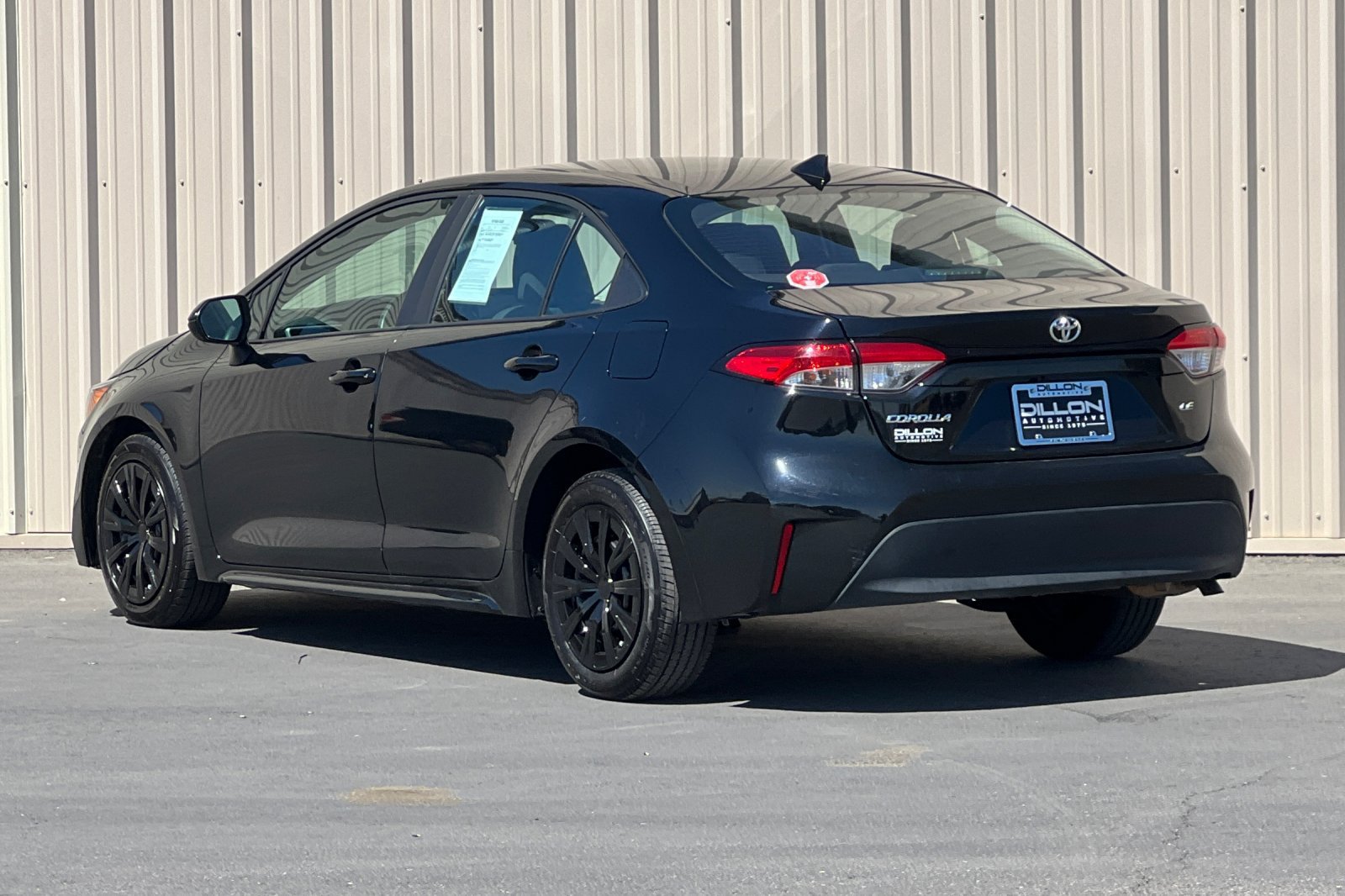 Used 2025 Toyota Corolla LE FWD image 9