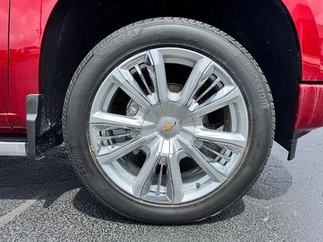 Used 2024 Chevrolet Silverado 1500 High Country w/ High Country Premium Package AWD/4WD image 9