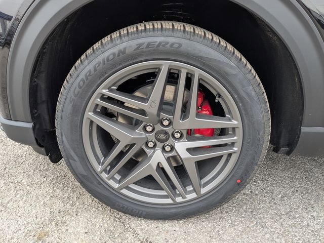 New 2026 Ford Explorer ST-Line w/ ST-Line Street Pack image 18